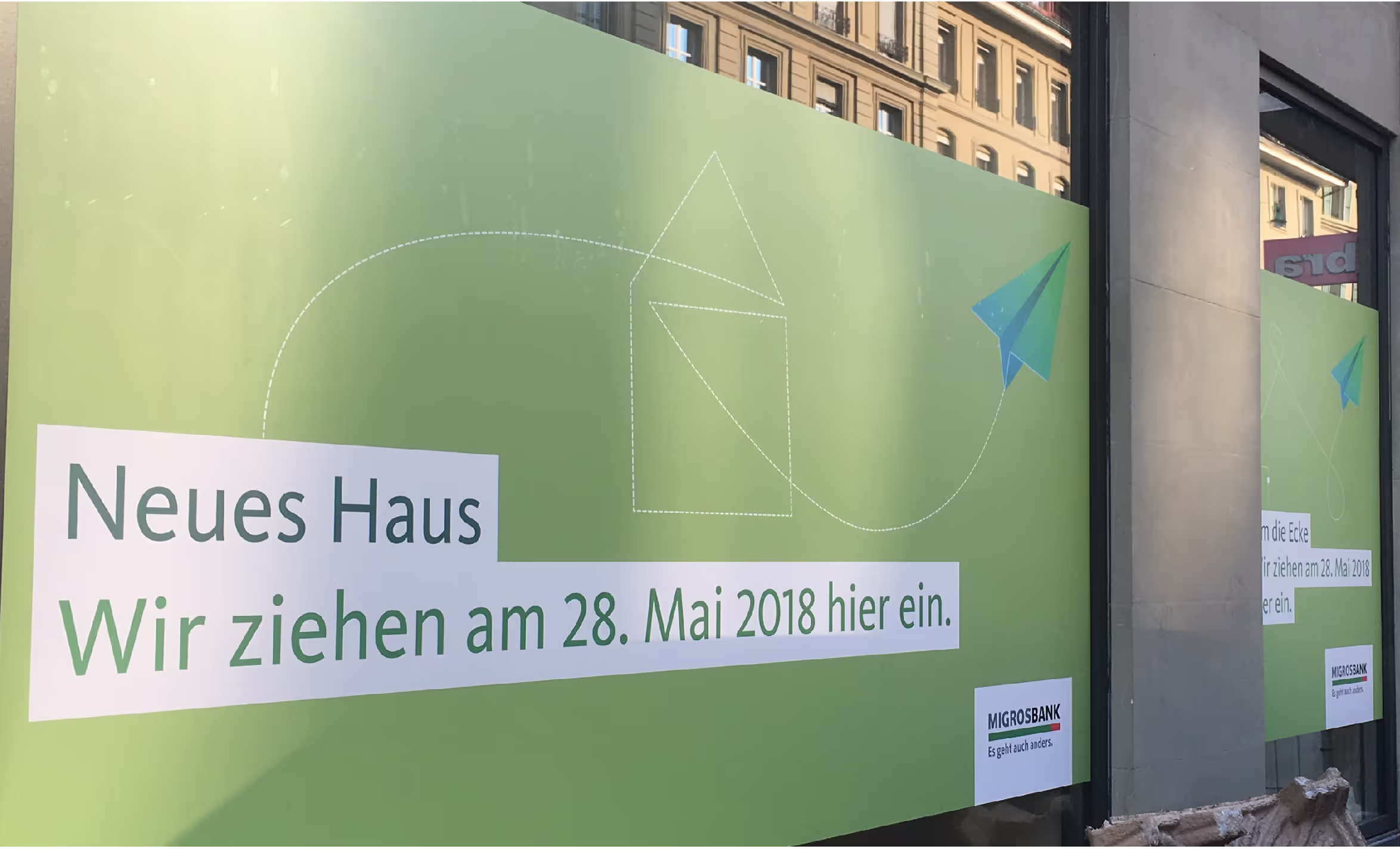 67040747f9ea7db5120c3ed8_Migros-Bank-Umbaufolie-1