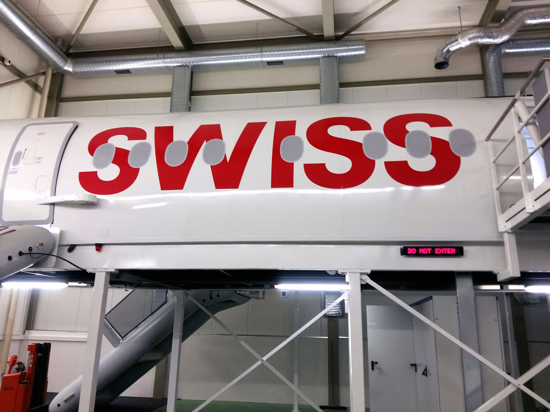 670407d133544fc8c19278b9_swiss
